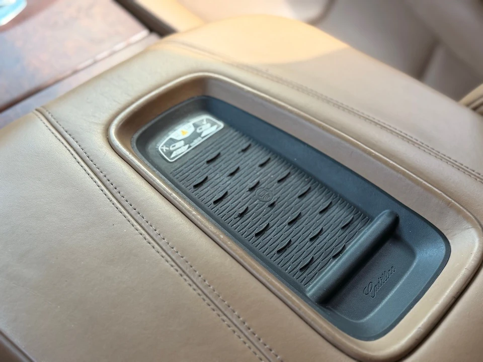 2016 Cadillac Escalade 4th Gen - Image 17 of 21