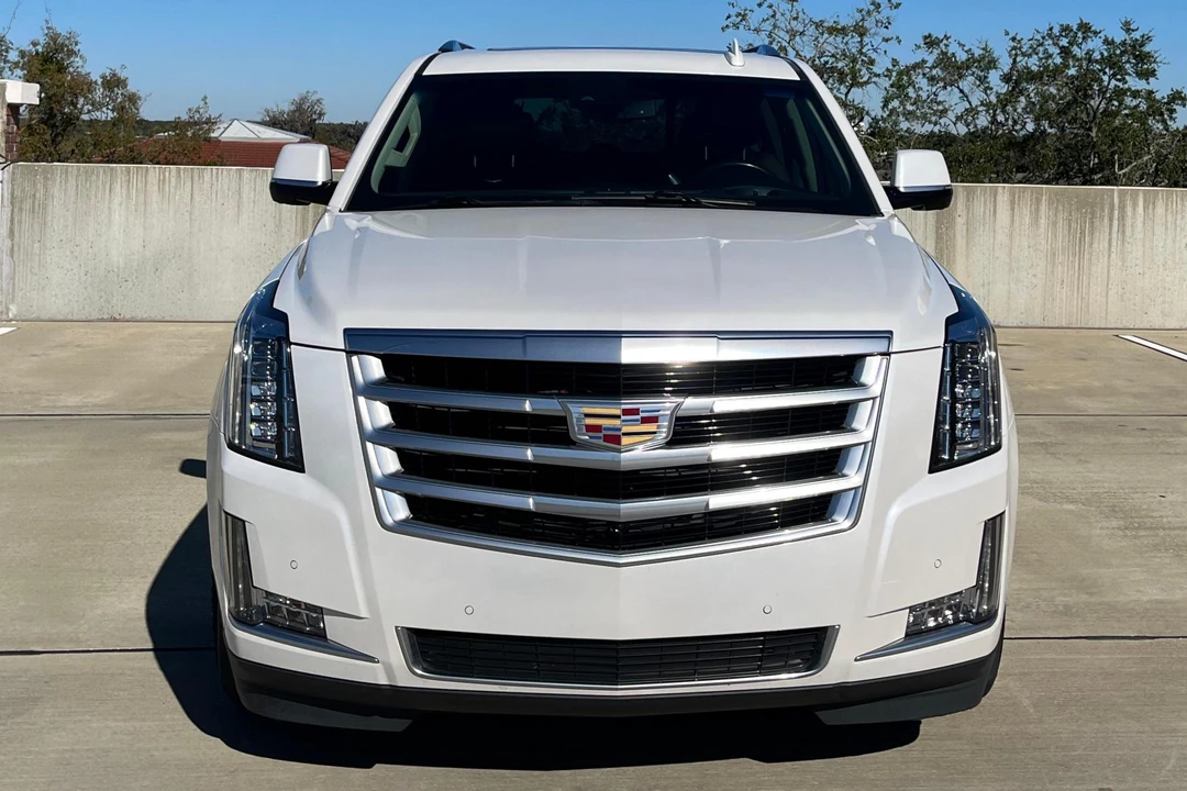 2016 Cadillac Escalade 4th Gen - Image 2 of 31