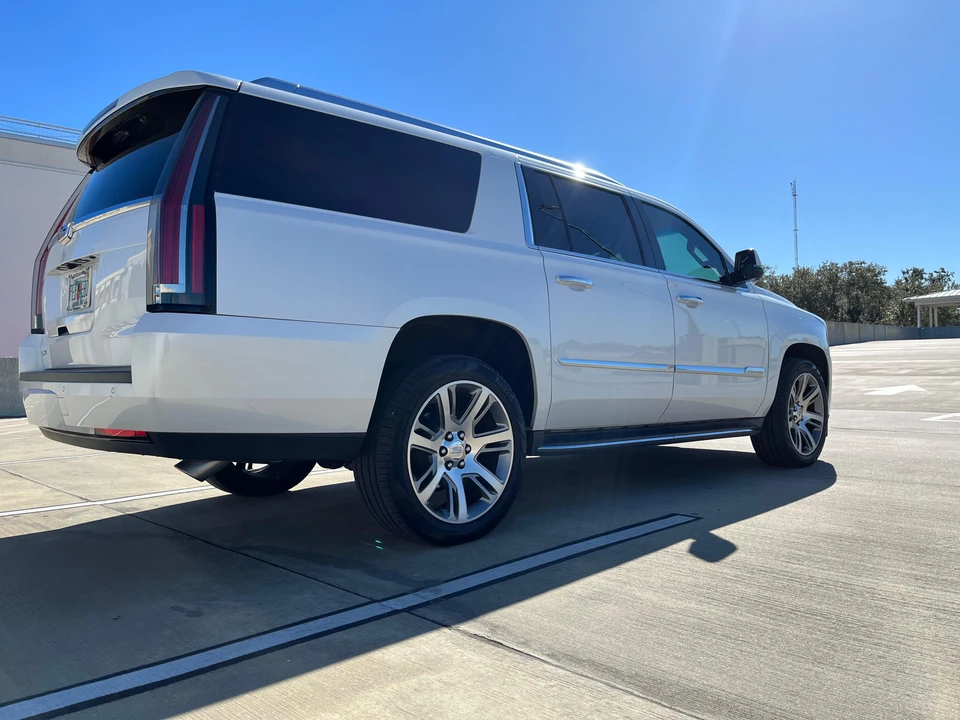 2016 Cadillac Escalade 4th Gen - Image 30 of 31