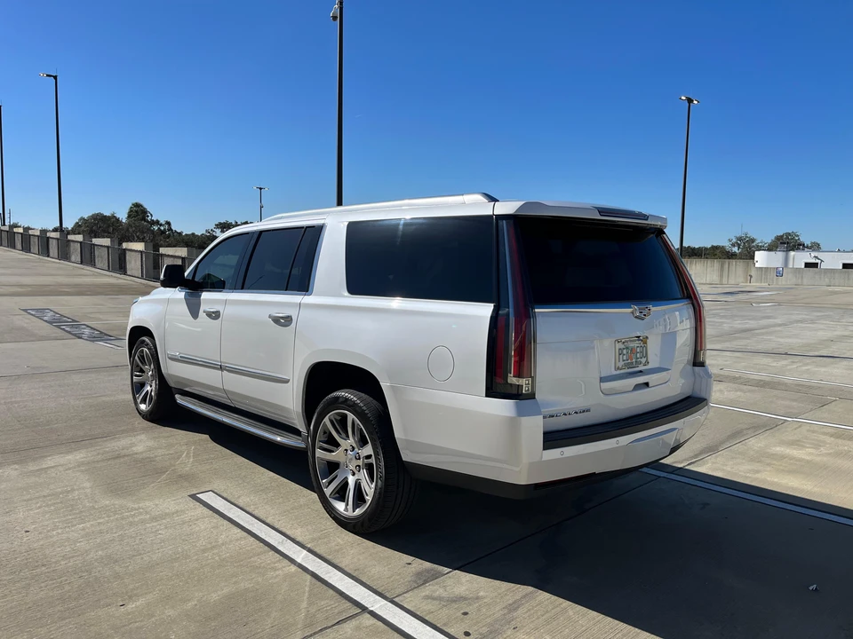 2016 Cadillac Escalade 4th Gen - Image 10 of 31