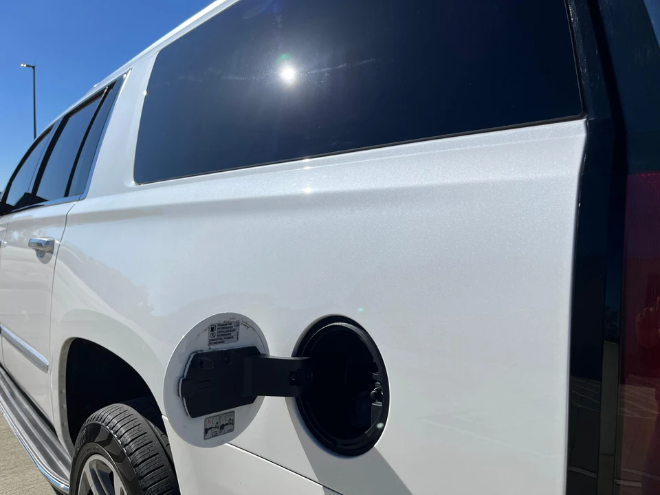 2016 Cadillac Escalade 4th Gen - Image 27 of 31