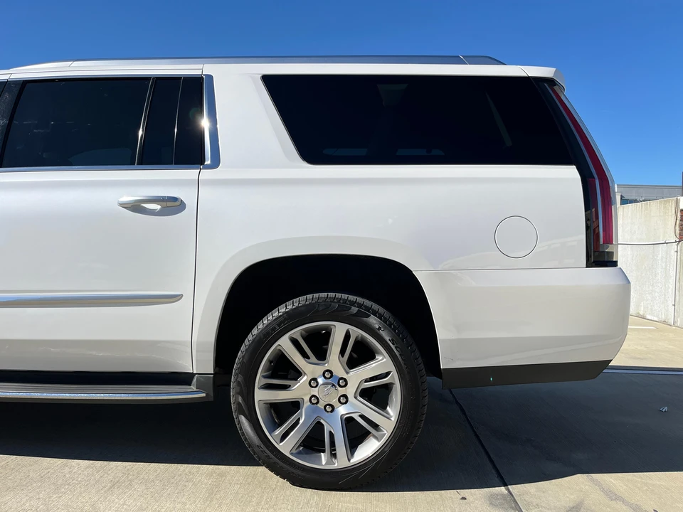 2016 Cadillac Escalade 4th Gen - Image 26 of 31