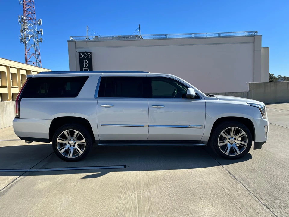 2016 Cadillac Escalade 4th Gen - Image 16 of 31