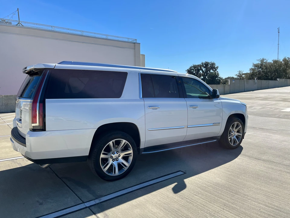 2016 Cadillac Escalade 4th Gen - Image 15 of 31