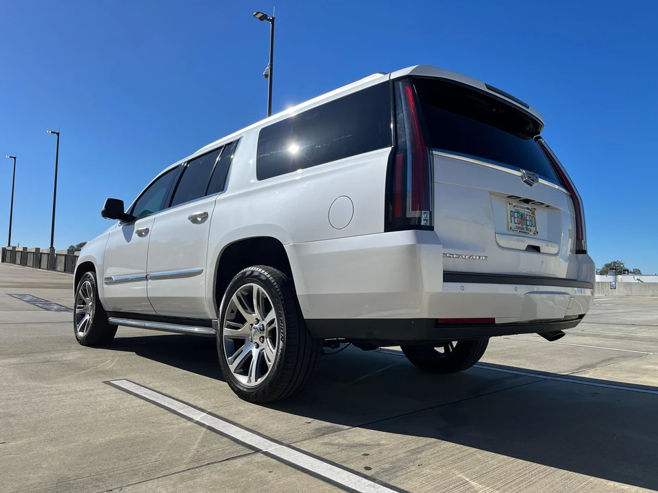 2016 Cadillac Escalade 4th Gen - Image 11 of 31