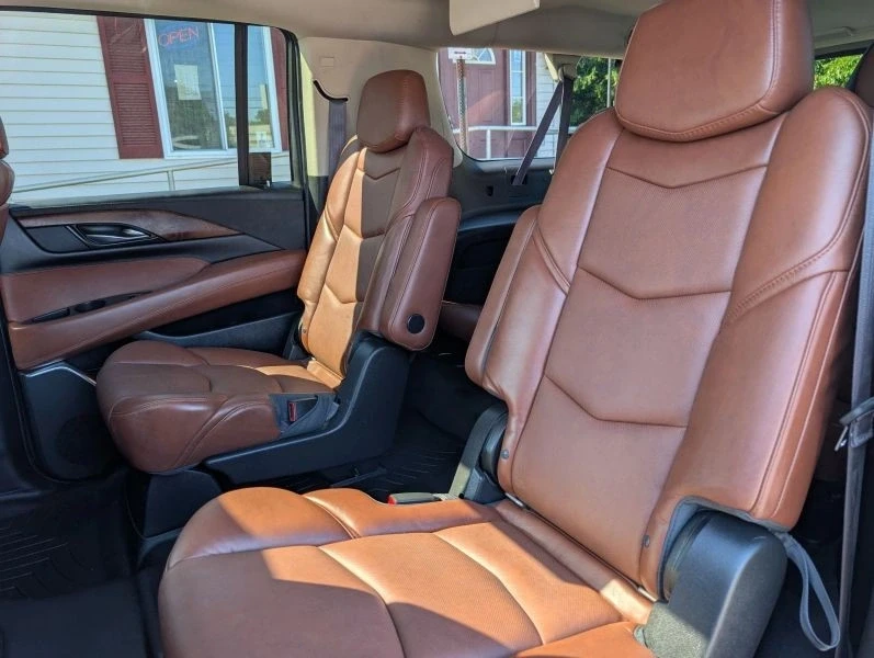 2016 Cadillac Escalade 4th Gen - Image 10 of 12