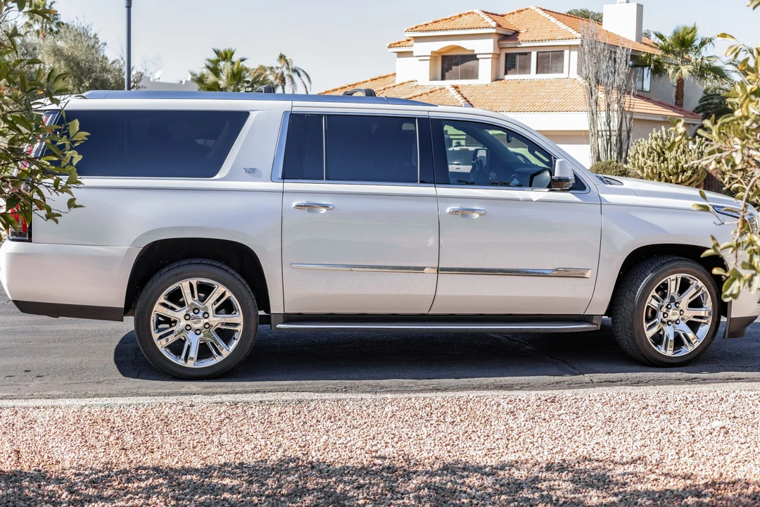 2016 Cadillac Escalade 4th Gen - Image 4 of 31