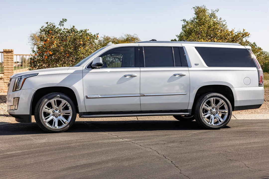 2016 Cadillac Escalade 4th Gen - Image 8 of 31