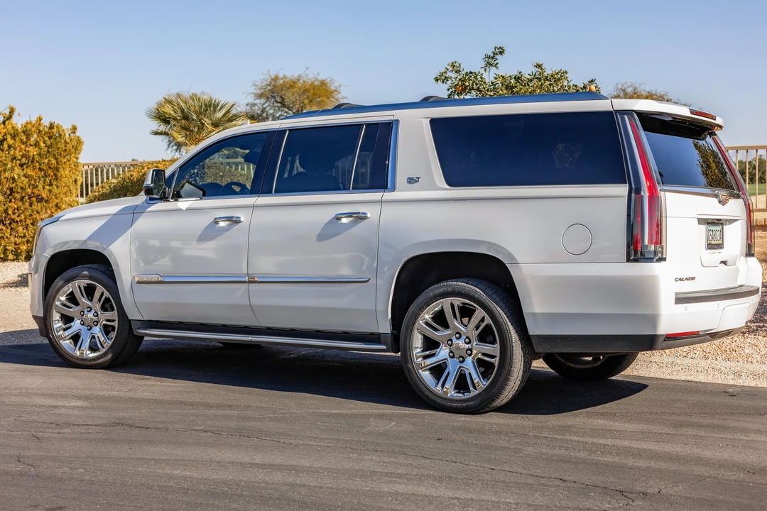 2016 Cadillac Escalade 4th Gen - Image 7 of 31