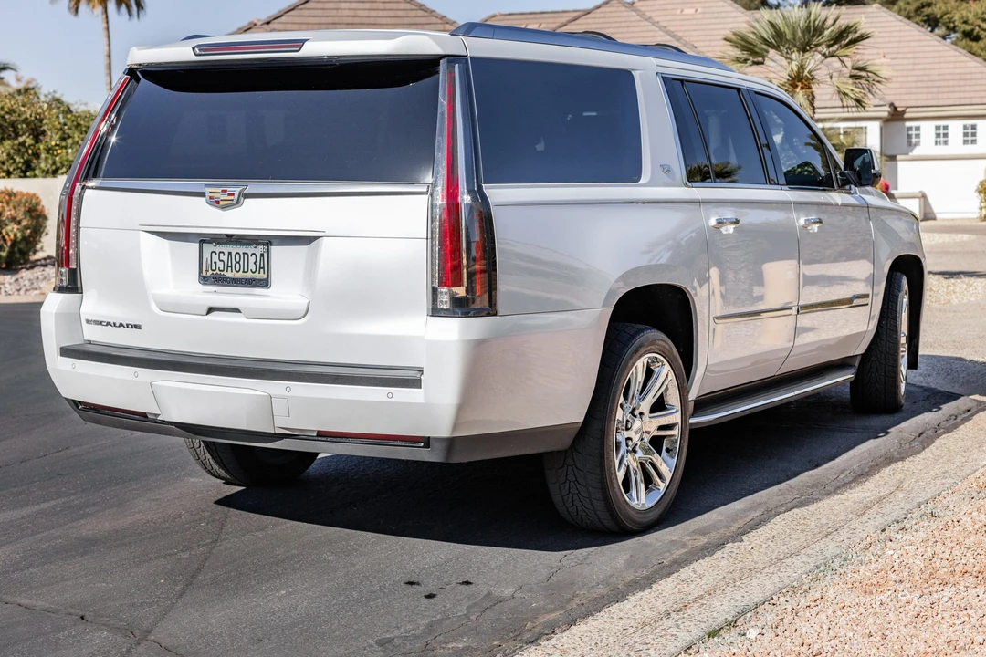 2016 Cadillac Escalade 4th Gen - Image 5 of 31