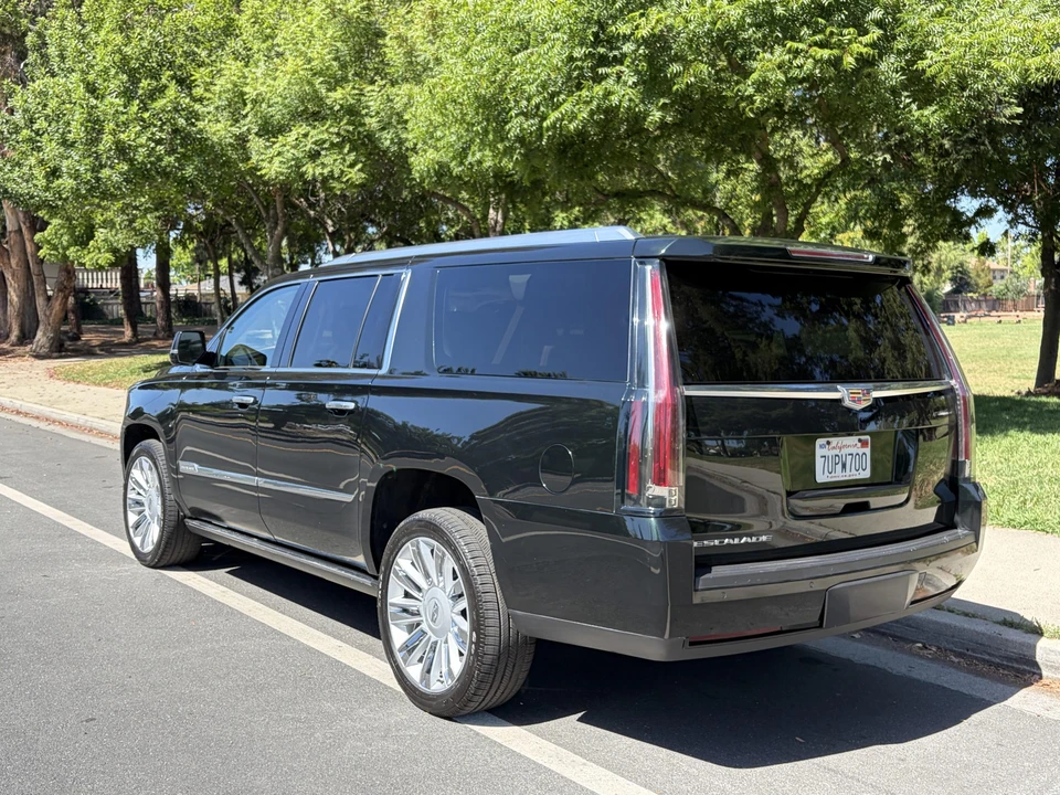 2016 Cadillac Escalade 4th Gen - Image 3 of 31