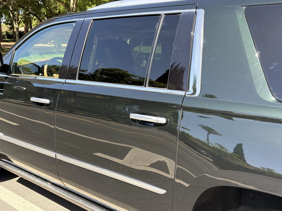 2016 Cadillac Escalade 4th Gen - Image 27 of 31