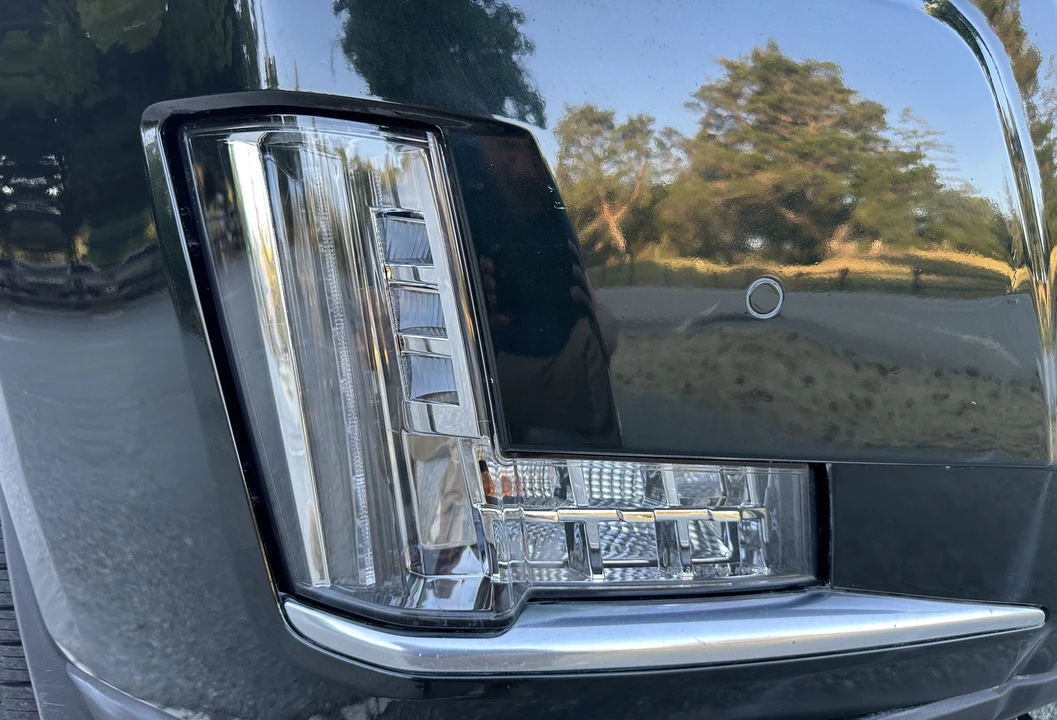 2016 Cadillac Escalade 4th Gen - Image 18 of 31
