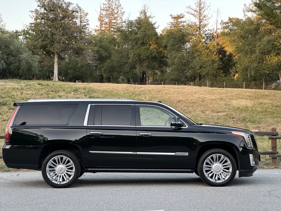 2016 Cadillac Escalade 4th Gen - Image 8 of 31