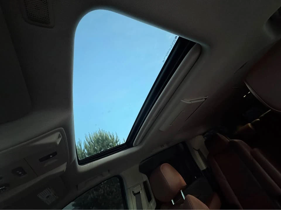 2016 Cadillac Escalade 4th Gen - Image 19 of 21