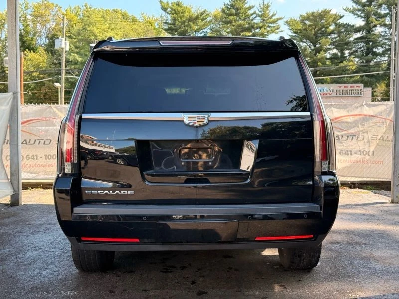 2016 Cadillac Escalade 4th Gen - Image 10 of 12