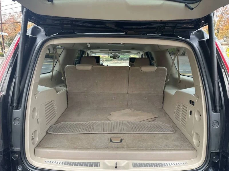 2016 Cadillac Escalade 4th Gen - Image 7 of 12