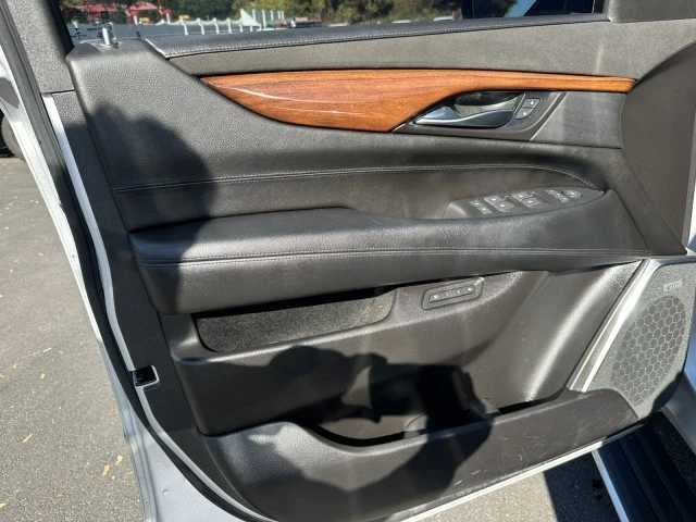 2016 Cadillac Escalade 4th Gen - Image 20 of 21