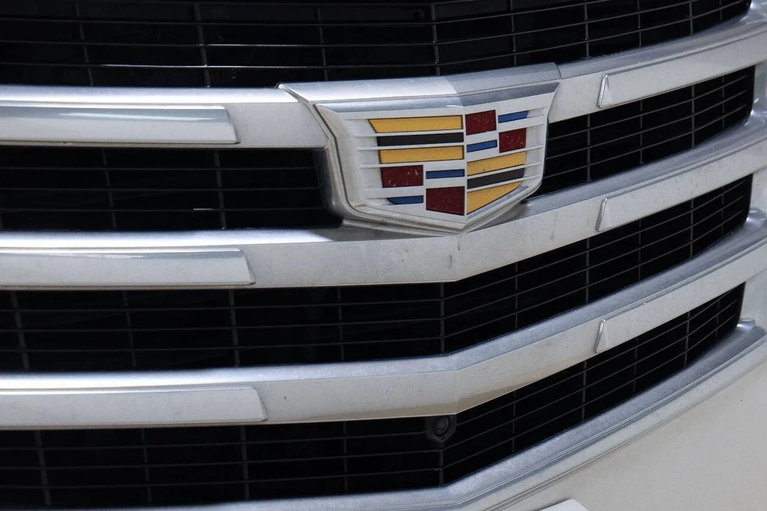 2016 Cadillac Escalade 4th Gen - Image 11 of 12