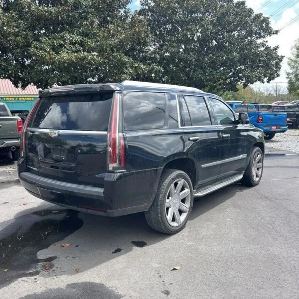 2016 Cadillac Escalade 4th Gen - Image 8 of 12