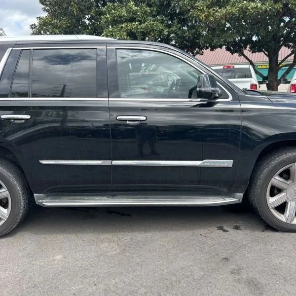 2016 Cadillac Escalade 4th Gen - Image 11 of 12