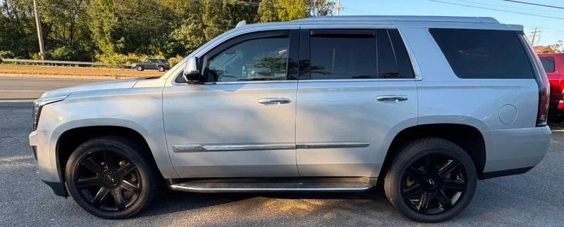 2016 Cadillac Escalade 4th Gen - Image 2 of 12