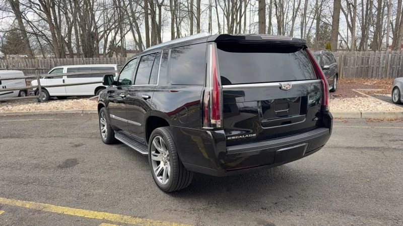 2016 Cadillac Escalade 4th Gen - Image 7 of 12