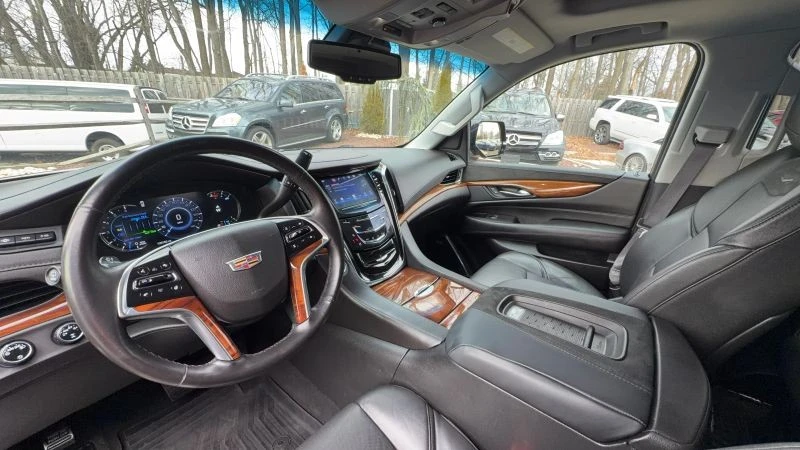2016 Cadillac Escalade 4th Gen - Image 9 of 12