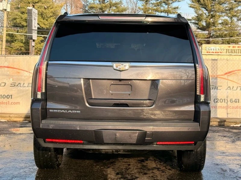 2016 Cadillac Escalade 4th Gen - Image 10 of 12