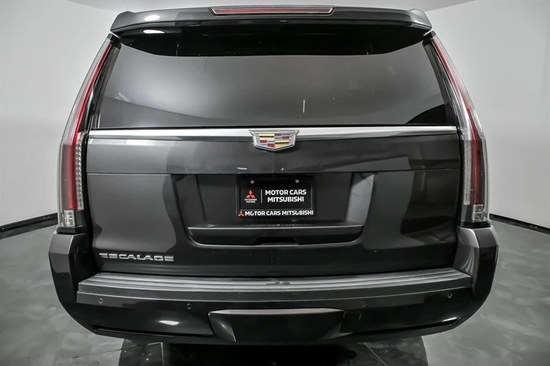 2016 Cadillac Escalade 4th Gen - Image 9 of 12