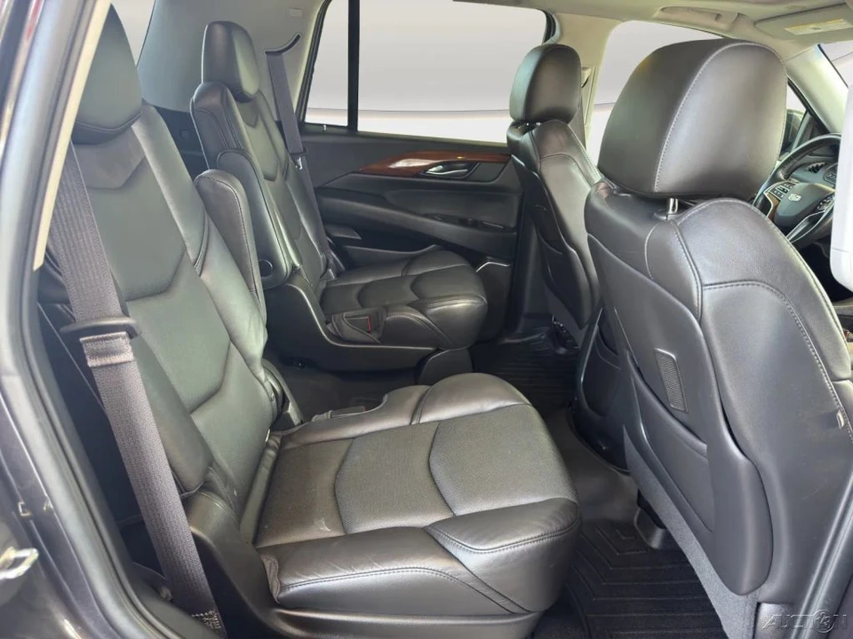 2016 Cadillac Escalade 4th Gen - Image 20 of 21