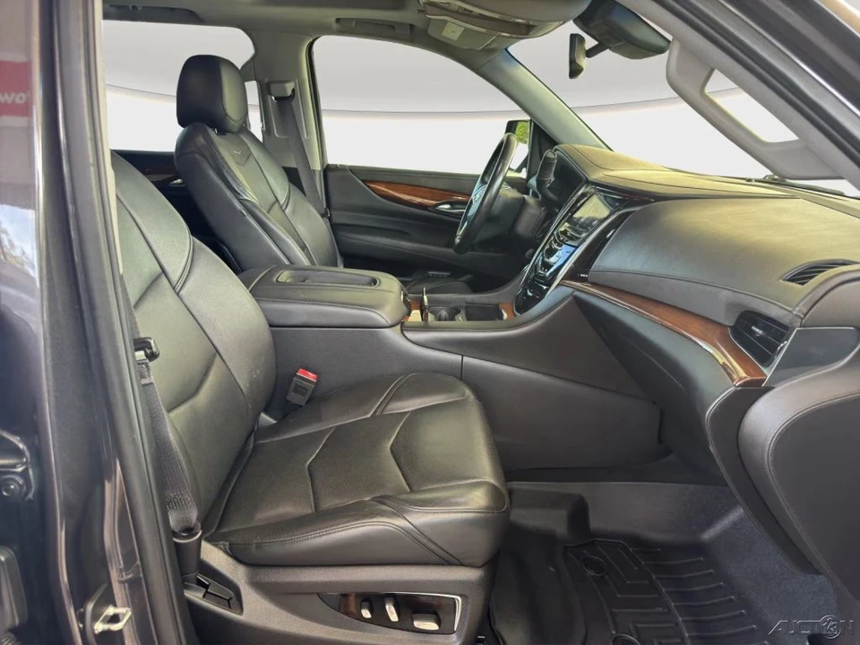 2016 Cadillac Escalade 4th Gen - Image 19 of 21
