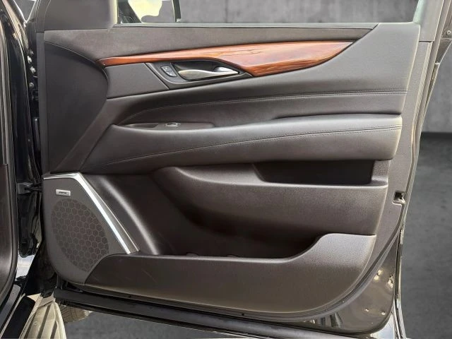 2016 Cadillac Escalade 4th Gen - Image 21 of 21