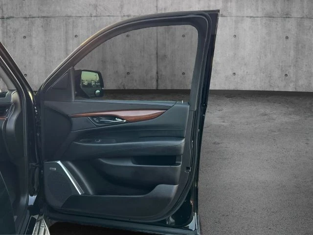 2016 Cadillac Escalade 4th Gen - Image 21 of 21