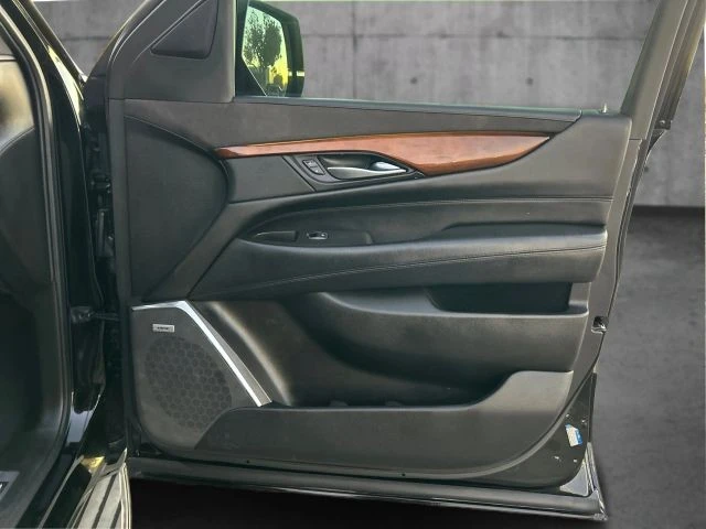 2016 Cadillac Escalade 4th Gen - Image 21 of 21