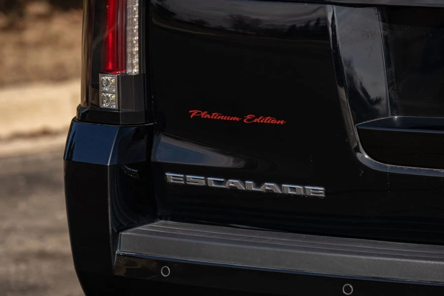 2016 Cadillac Escalade 4th Gen - Image 15 of 31