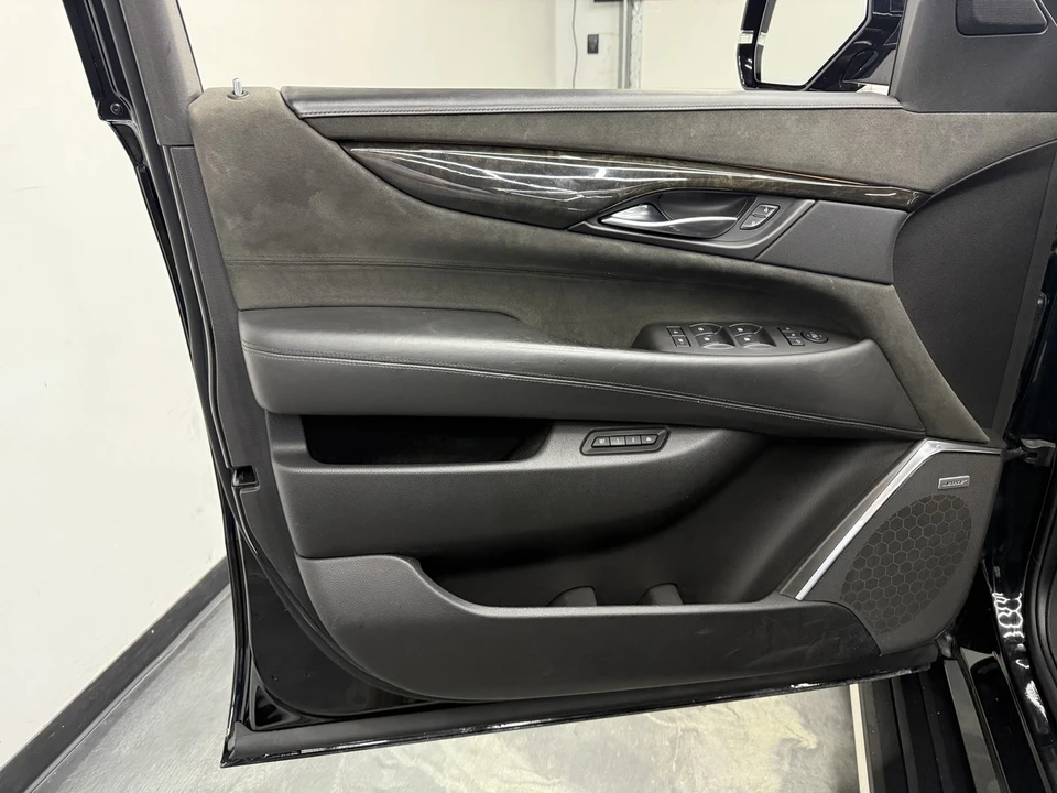 2016 Cadillac Escalade 4th Gen - Image 11 of 21