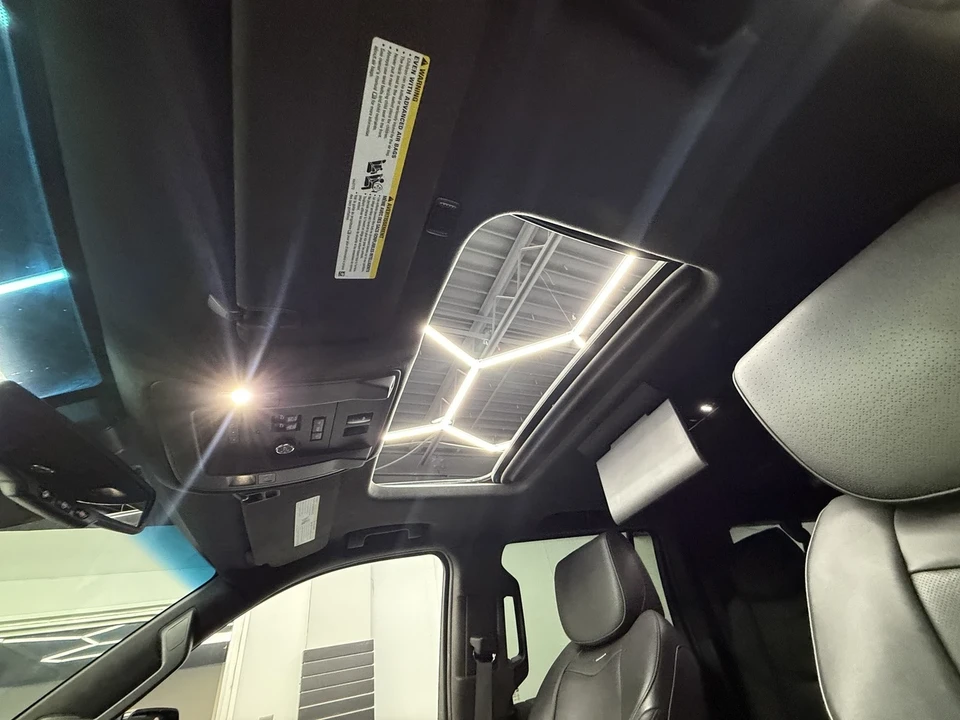 2016 Cadillac Escalade 4th Gen - Image 15 of 21