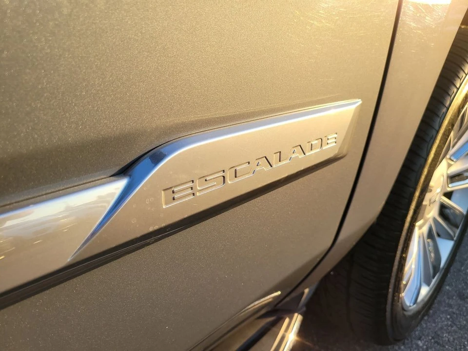 2016 Cadillac Escalade 4th Gen - Image 6 of 12