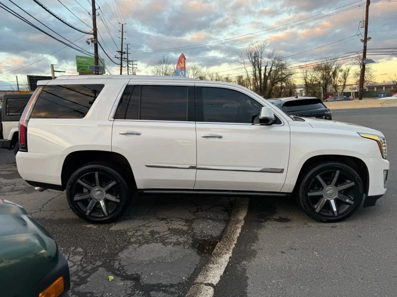 2016 Cadillac Escalade 4th Gen - Image 4 of 12