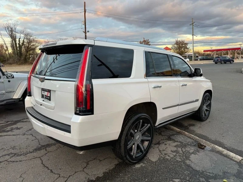 2016 Cadillac Escalade 4th Gen - Image 8 of 12