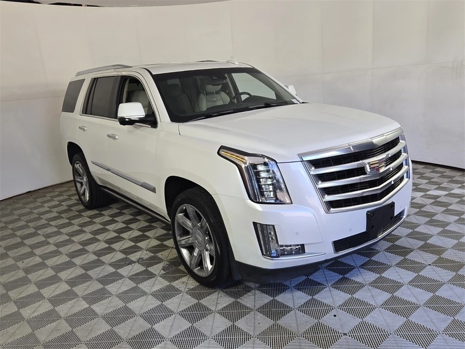 2016 Cadillac Escalade 4th Gen - Image 2 of 12