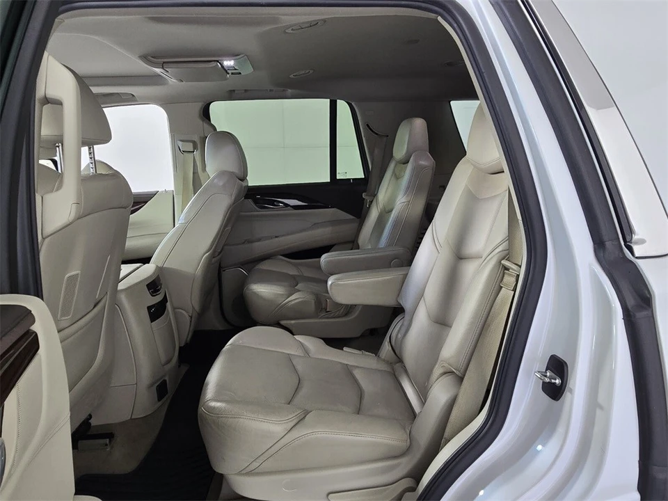 2016 Cadillac Escalade 4th Gen - Image 8 of 12