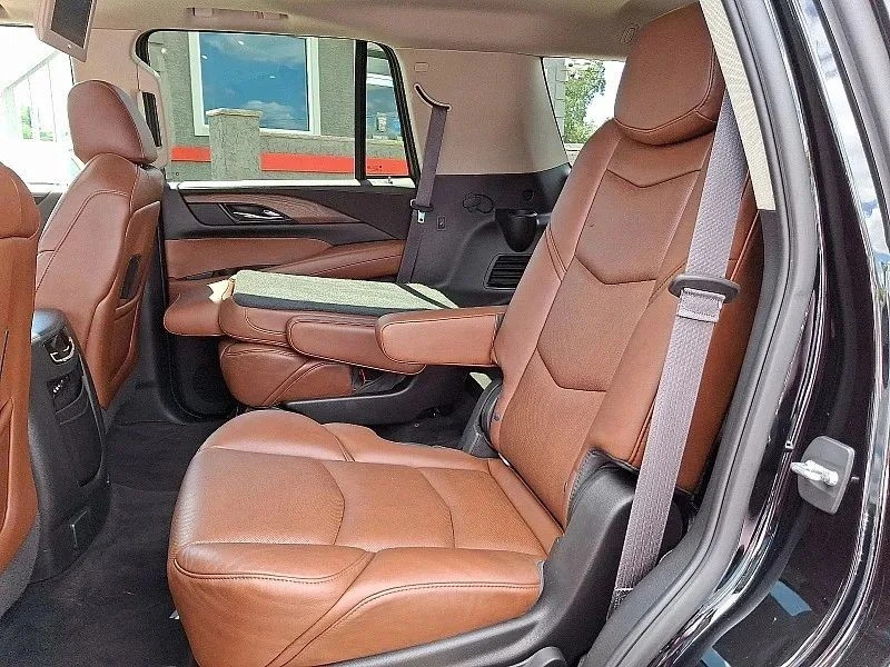 2016 Cadillac Escalade 4th Gen - Image 11 of 12