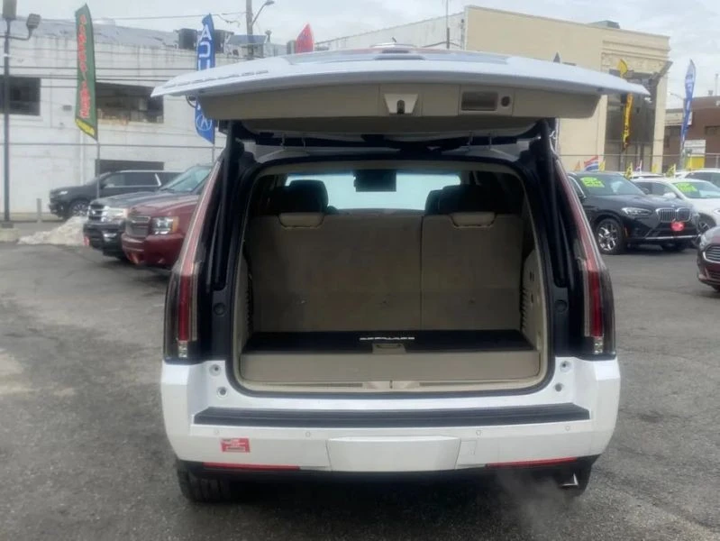 2016 Cadillac Escalade 4th Gen - Image 9 of 12