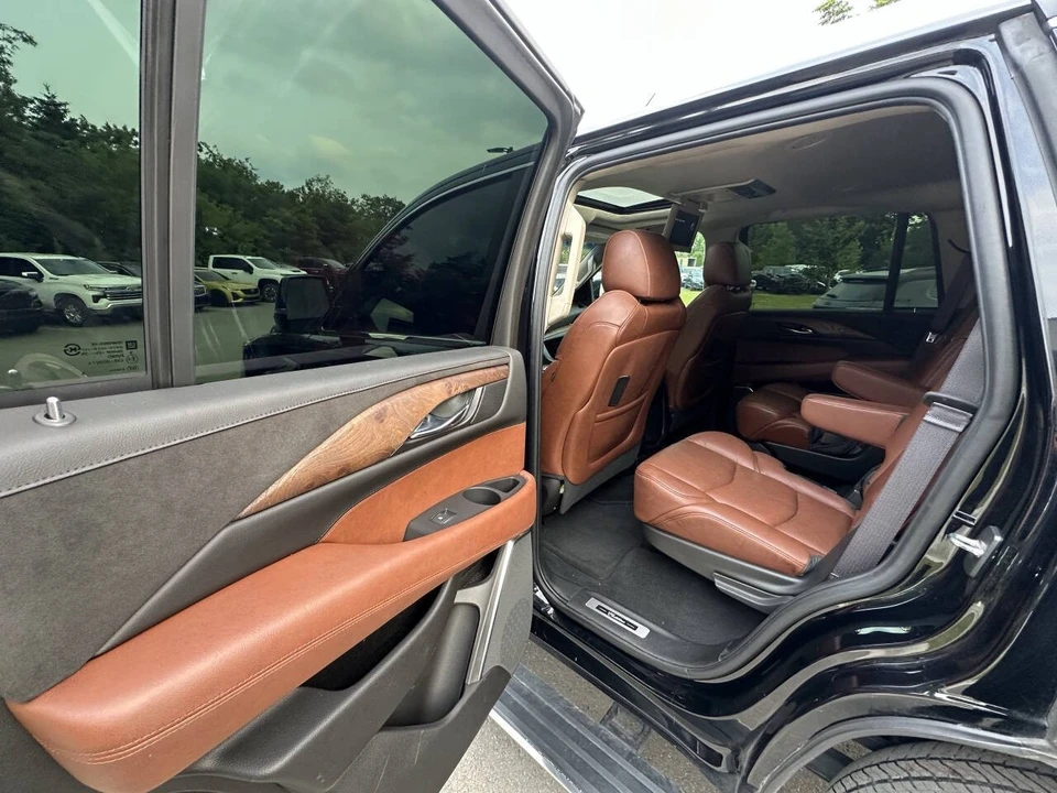 2016 Cadillac Escalade 4th Gen - Image 12 of 12