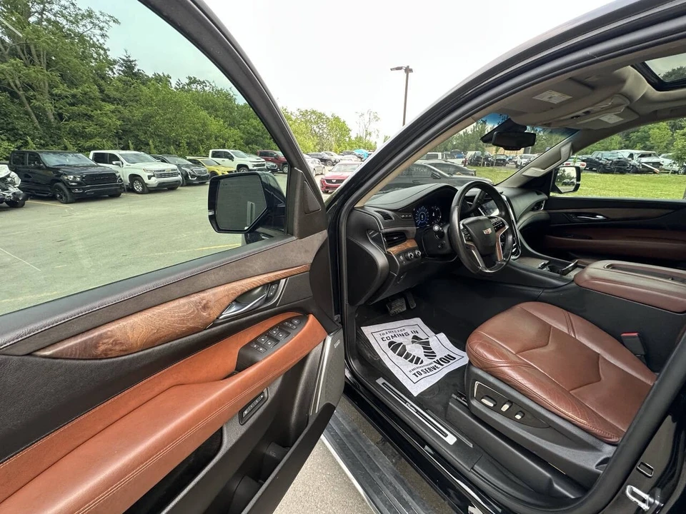2016 Cadillac Escalade 4th Gen - Image 17 of 21