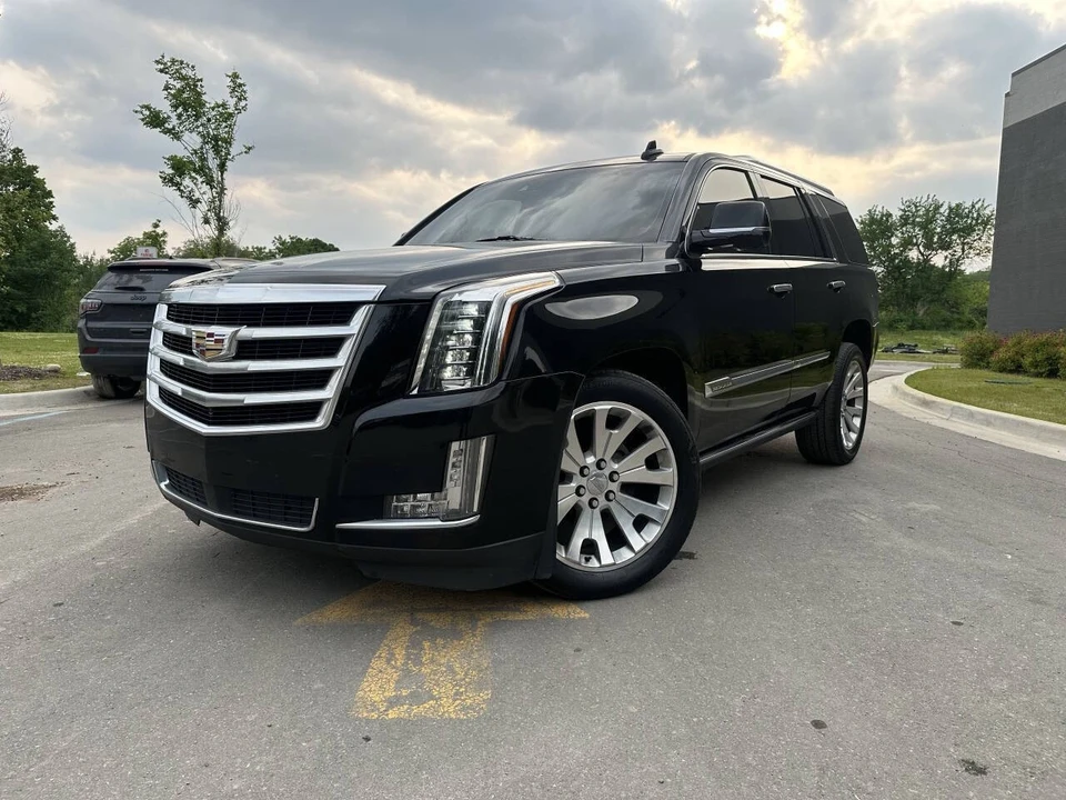 2016 Cadillac Escalade 4th Gen - Image 3 of 12