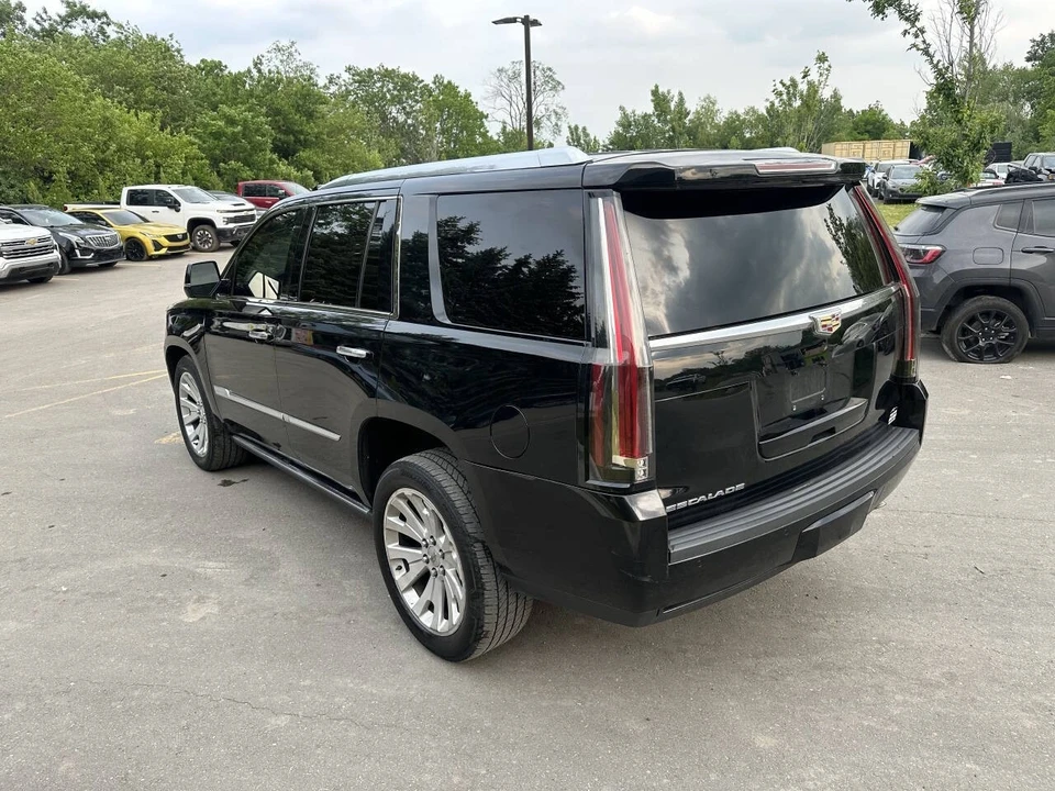 2016 Cadillac Escalade 4th Gen - Image 9 of 12