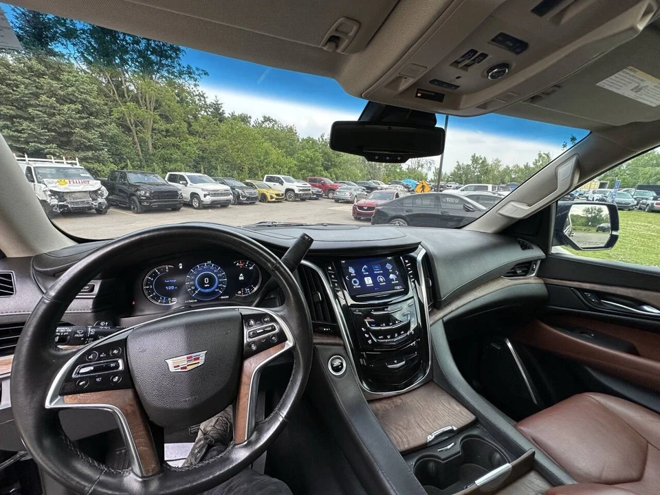2016 Cadillac Escalade 4th Gen - Image 21 of 21